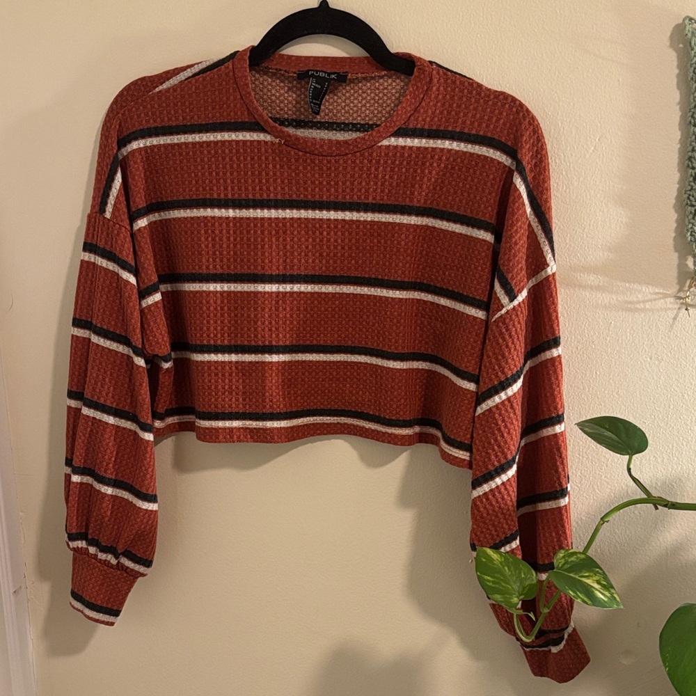 Striped red and black balloon sleeve crop top waffle knit